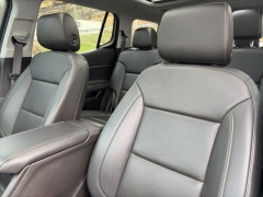 Used 2023  GMC Acadia AWD 4dr SLT at Clutts Auto Sales near Hazard&comma; KY