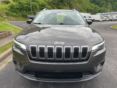 Used 2019 Jeep Cherokee 4d SUV 4WD Latitude Plus 2.4L at Clutts Auto Sales near Hazard, KY