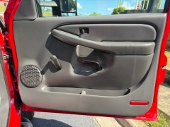Used 2005  Chevrolet Silverado 3500 4WD Crew Cab Work Truck SRW at Clutts Auto Sales near Hazard&comma; KY
