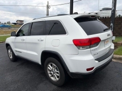 Used 2018  Jeep Grand Cherokee 4d SUV 4WD Laredo E at Clutts Auto Sales near Hazard&comma; KY