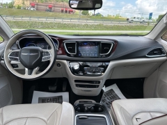 Used 2017 Chrysler Pacifica 4d Wagon Limited at Clutts Auto Sales near Hazard, KY