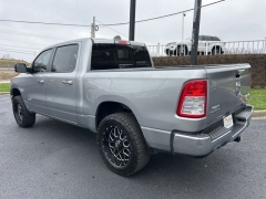 Used 2019  Ram 1500 4WD Crew Cab Big Horn&sol;Lone Star Longbed at Clutts Auto Sales near Hazard&comma; KY