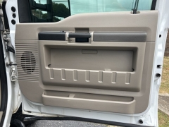 Used 2009 Ford Super Duty F-350 4WD Reg Cab XL SRW at Clutts Auto Sales near Hazard, KY