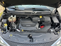 Used 2017 Chrysler Pacifica 4d Wagon Limited at Clutts Auto Sales near Hazard, KY