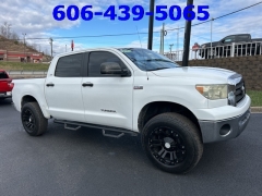 Used 2007  Toyota Tundra 4WD CrewMax Cab SR5 5&period;7L at Clutts Auto Sales near Hazard&comma; KY