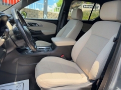 Used 2023  Chevrolet Traverse AWD 4dr LT Cloth w&sol;1LT at Clutts Auto Sales near Hazard&comma; KY