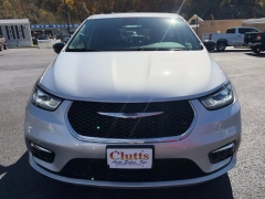 Used 2024  Chrysler Pacifica Touring L FWD at Clutts Auto Sales near Hazard&comma; KY