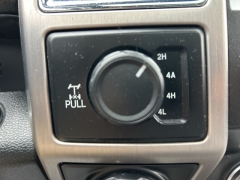 Used 2017  Ford F-150 4WD SuperCrew Platinum 5 1/2 at Clutts Auto Sales near Hazard, KY