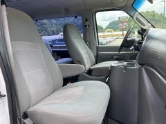 Used 2006 Ford Econoline Wagon E350 Ext Wagon Super XL at Clutts Auto Sales near Hazard, KY