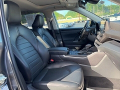 Used 2022  Toyota Highlander XLE AWD at Clutts Auto Sales near Hazard&comma; KY