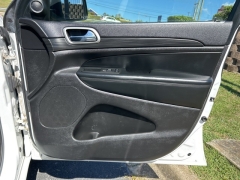 Used 2019 Jeep Grand Cherokee 4d SUV 4WD Laredo Altitude at Clutts Auto Sales near Hazard, KY