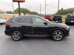 Used 2017  Nissan Rogue 4d SUV AWD SL at Clutts Auto Sales near Hazard&comma; KY