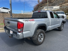 Used 2019  Toyota Tacoma 4WD Access Cab TRD Off-Road at Clutts Auto Sales near Hazard, KY