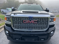 Used 2019 GMC Sierra 3500 4WD Crew Cab Denali DRW at Clutts Auto Sales near Hazard, KY