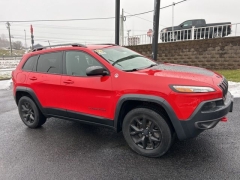 Used 2017  Jeep Cherokee 4d SUV 4WD Trailhawk V6 at Clutts Auto Sales near Hazard&comma; KY