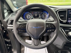 Used 2023  Chrysler Pacifica Touring FWD at Clutts Auto Sales near Hazard&comma; KY