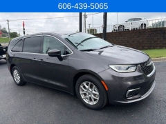 Used 2023  Chrysler Pacifica Touring L FWD at Clutts Auto Sales near Hazard&comma; KY