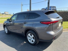 Used 2022  Toyota Highlander LE FWD at Clutts Auto Sales near Hazard&comma; KY