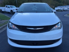 Used 2022  Chrysler Voyager LX FWD at Clutts Auto Sales near Hazard&comma; KY