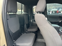 Used 2018  Toyota Tacoma 4WD Access Cab TRD Off-Road at Clutts Auto Sales near Hazard, KY