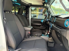 Used 2020  Jeep Gladiator Crew Cab Sport at Clutts Auto Sales near Hazard&comma; KY