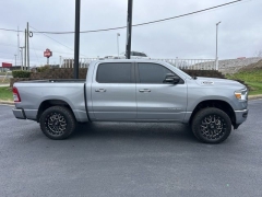 Used 2019  Ram 1500 4WD Crew Cab Big Horn&sol;Lone Star Longbed at Clutts Auto Sales near Hazard&comma; KY