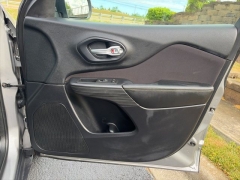 Used 2016  Jeep Cherokee 4d SUV 4WD Latitude at Clutts Auto Sales near Hazard&comma; KY