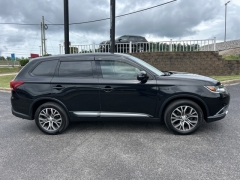 Used 2016 Mitsubishi Outlander 4d SUV AWC SE at Clutts Auto Sales near Hazard, KY