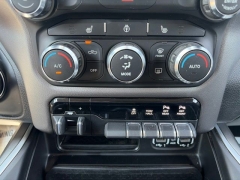 Used 2020  Ram 1500 4WD Crew Cab Lone Star at Clutts Auto Sales near Hazard&comma; KY