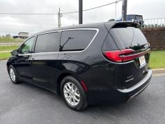 Used 2023  Chrysler Pacifica Touring FWD at Clutts Auto Sales near Hazard&comma; KY