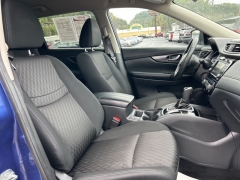 Used 2018 Nissan Rogue 4d SUV AWD SV at Clutts Auto Sales near Hazard, KY
