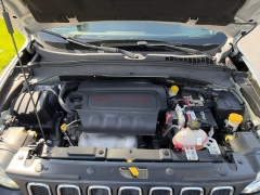 Used 2018  Jeep Renegade 4d SUV 4WD Sport at Clutts Auto Sales near Hazard&comma; KY
