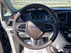 Used 2020  Chrysler Pacifica 4d Wagon Touring at Clutts Auto Sales near Hazard&comma; KY