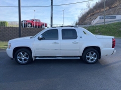 Used 2013  Chevrolet Avalanche 4d SUV 4WD LTZ at Clutts Auto Sales near Hazard&comma; KY