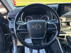 Used 2022  Toyota Highlander XLE AWD at Clutts Auto Sales near Hazard&comma; KY