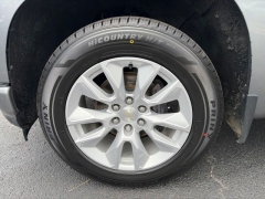 Used 2021  Chevrolet Silverado 1500 4WD Crew Cab 147" Custom at Clutts Auto Sales near Hazard&comma; KY