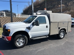 Used 2008  Ford Super Duty F-350 4WD Reg Cab XL SRW at Clutts Auto Sales near Hazard&comma; KY