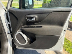 Used 2018  Jeep Renegade 4d SUV 4WD Sport at Clutts Auto Sales near Hazard&comma; KY