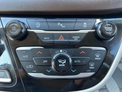 Used 2020  Chrysler Pacifica 4d Wagon Touring at Clutts Auto Sales near Hazard&comma; KY