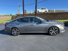 Used 2021 Nissan Altima 2.5 SR Sedan at Clutts Auto Sales near Hazard, KY