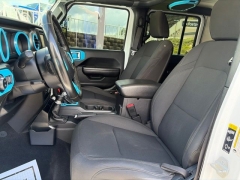 Used 2020  Jeep Gladiator Crew Cab Sport at Clutts Auto Sales near Hazard&comma; KY