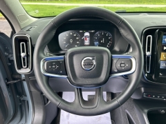Used 2022 Volvo XC40 T5 AWD Momentum at Clutts Auto Sales near Hazard, KY