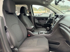 Used 2015  GMC Acadia 4d SUV AWD SLE-2 at Clutts Auto Sales near Hazard&comma; KY