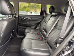 Used 2017  Nissan Rogue 4d SUV AWD SL at Clutts Auto Sales near Hazard&comma; KY
