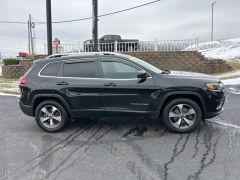 Used 2019  Jeep Cherokee 4d SUV 4WD Limited 3&period;2L at Clutts Auto Sales near Hazard&comma; KY