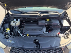 Used 2023  Chrysler Pacifica Touring L FWD at Clutts Auto Sales near Hazard&comma; KY