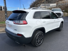 Used 2019  Jeep Cherokee 4d SUV FWD Latitude 3&period;2L at Clutts Auto Sales near Hazard&comma; KY