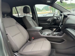 Used 2022  Chevrolet Traverse AWD 4dr LT Cloth w&sol;1LT at Clutts Auto Sales near Hazard&comma; KY