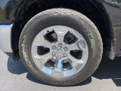 Used 2019  Ram 1500 4WD Crew Cab Big Horn&sol;Lone Star at Clutts Auto Sales near Hazard&comma; KY