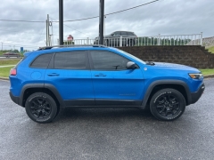 Used 2020 Jeep Cherokee 4d SUV 4WD Trailhawk 3.2L at Clutts Auto Sales near Hazard, KY